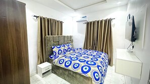 2 Schlafzimmer, Bügeleisen/Bügelbrett, Internetzugang, Bettwäsche