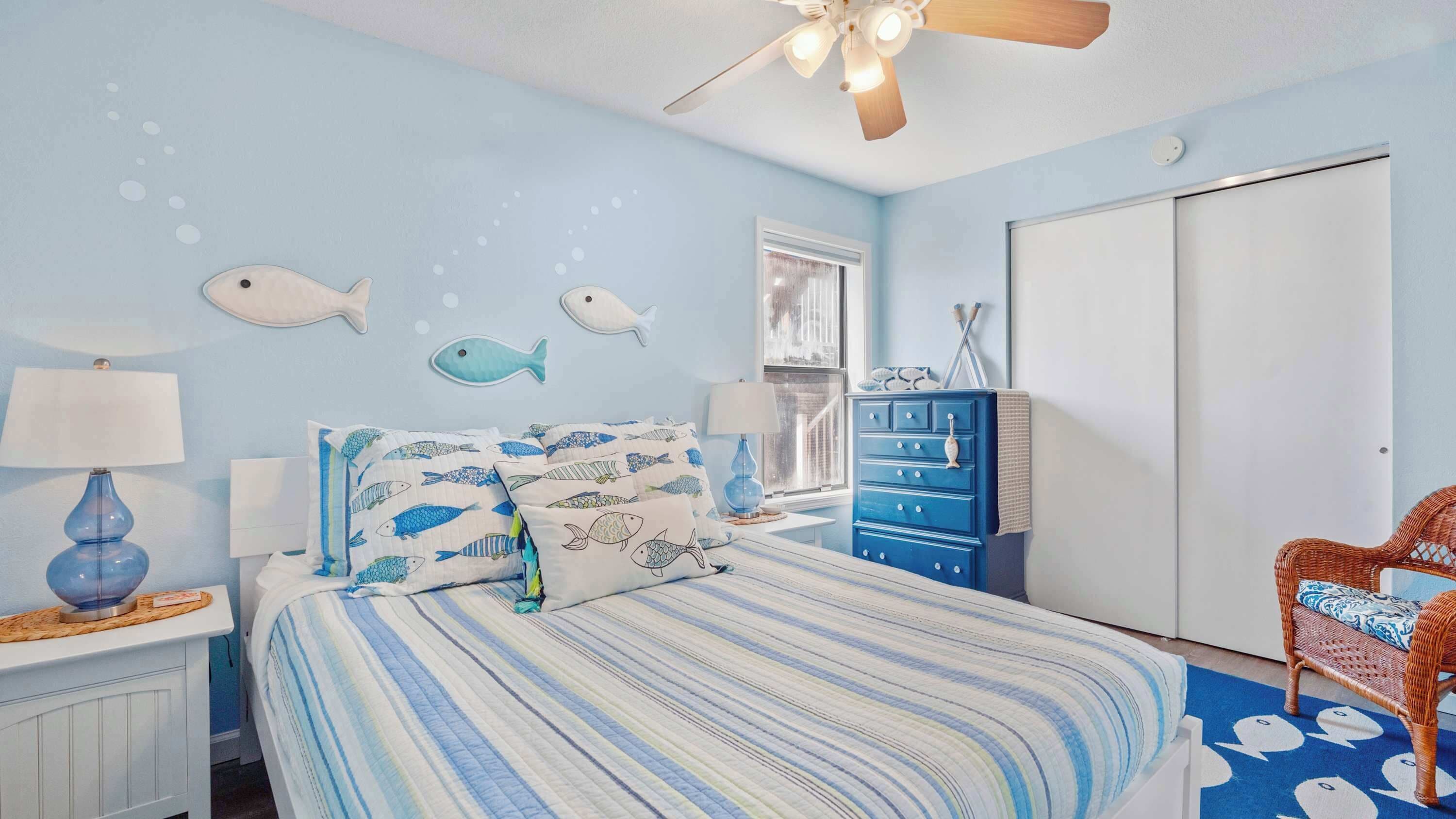 Condo, Multiple Beds, Balcony (Reel Relaxation) | 3 bedrooms, individually decorated, individually furnished, bed sheets
