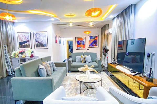 Junior Apartment, Balcony, City View | Living area