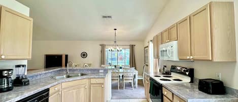 House, Multiple Beds, Pool Access, Pool View (Sunlit Splash) | Private kitchen