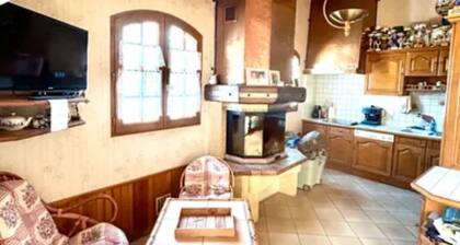 Vacation home in Andernos-les-Bains - Sleeps 6 - Near beach and market
