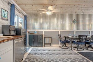 Dining - Beach Day I: Steps to the Beach! (Panama City Beach)