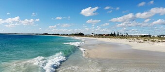 Waves at Jurien, Villa 9-23 Dalton Street