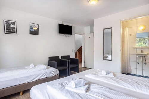 Winterberg Lodge: 8 Bathrooms, Near Ski Slopes – Family Retreat in Sauerland