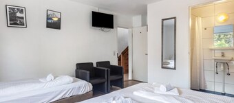 Winterberg Lodge: 8 Bathrooms, Near Ski Slopes – Family Retreat in Sauerland