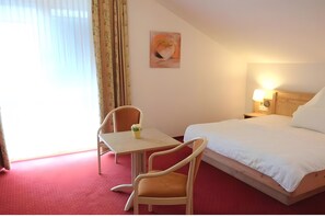 Room - Apartment directly on the ski slope and mountain railway, 7 beds, 3 bathrooms, ski in & ski out at F (Feldberg (Schwarzwald))