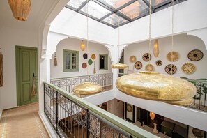 Interior - Riad Elhoria - 4 Suites Kasbah Bassin Clim (Marrakesh)