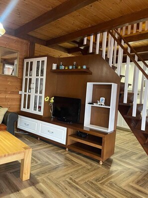 Interior - New apartments, 1-bedroom, suitable for up to 4 guests
Luxury sea-view balcony (Durrës)