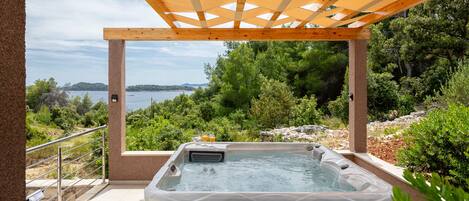 室外 SPA 浴池