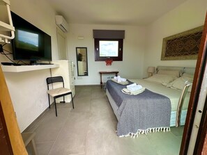 Room - Studio with a View (Sardegna)