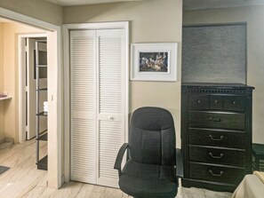 Interior - Studio Efficiency Apartment (Port St. Lucie)