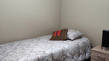 2 chambres, fer et planche Ă repasser, Wi-Fi, draps fournis