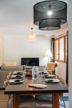 Dining - Cosy apartment in Serre Chevalier (Le Monêtier-les-Bains)