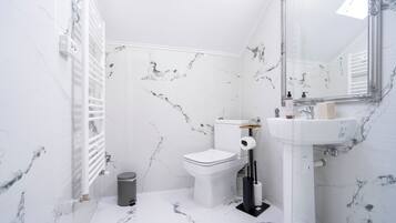 Quarto casal standard | Banheiro