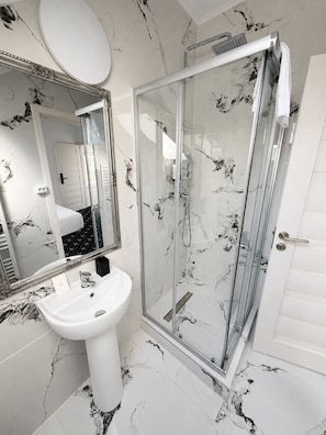 Bathroom - Rosetti Inn (Cluj-Napoca)