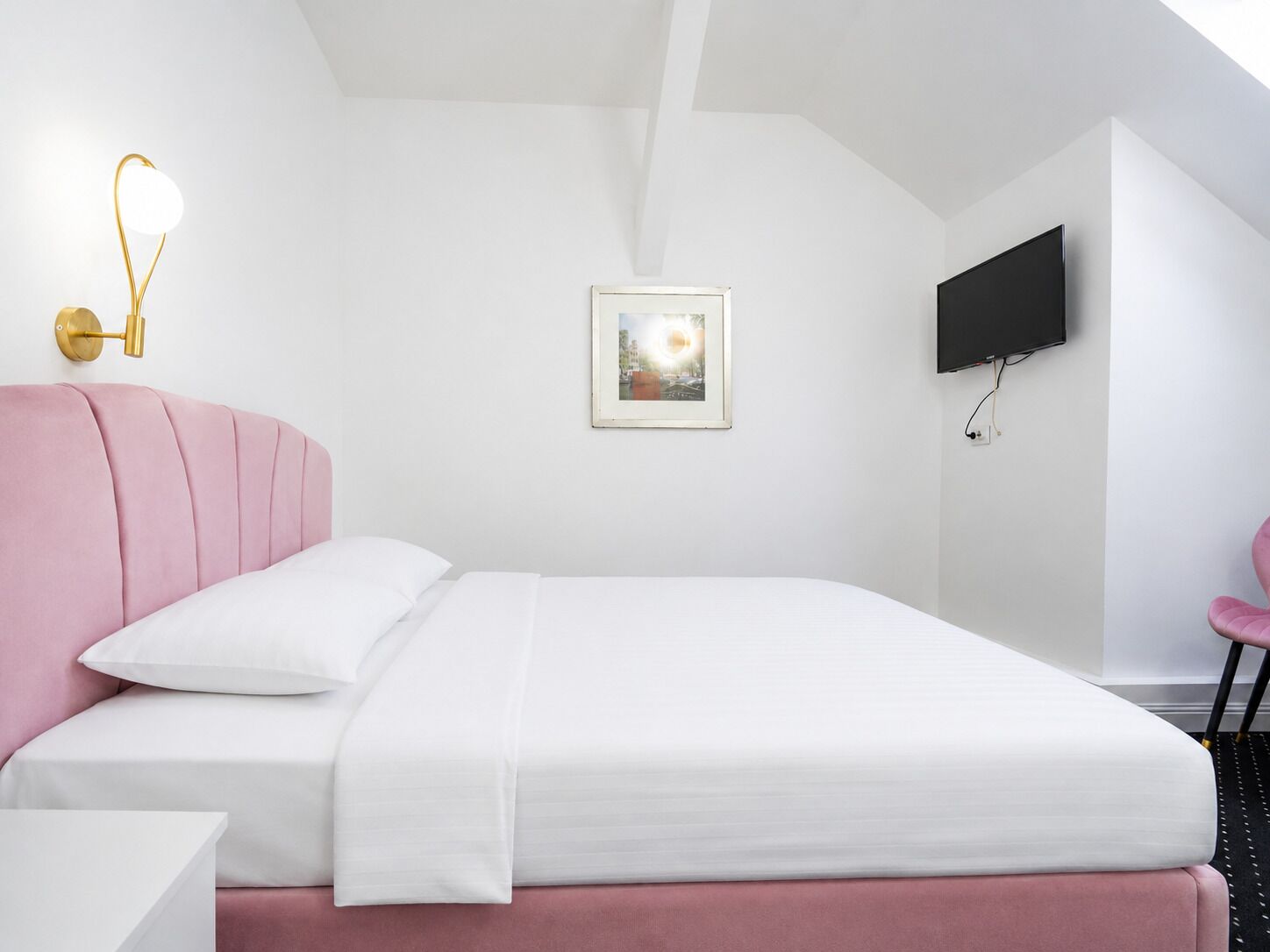 Standard Double Room | Free WiFi