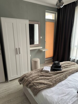 ห้องพัก, 1 ห้องนอน, พร้อมสิ่งอำนวยความสะดวกสำหรับผู้พิการ, ระเบียง | 2 ห้องนอน