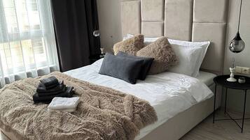 Room, 1 Bedroom, Accessible, Balcony | 2 bilik tidur
