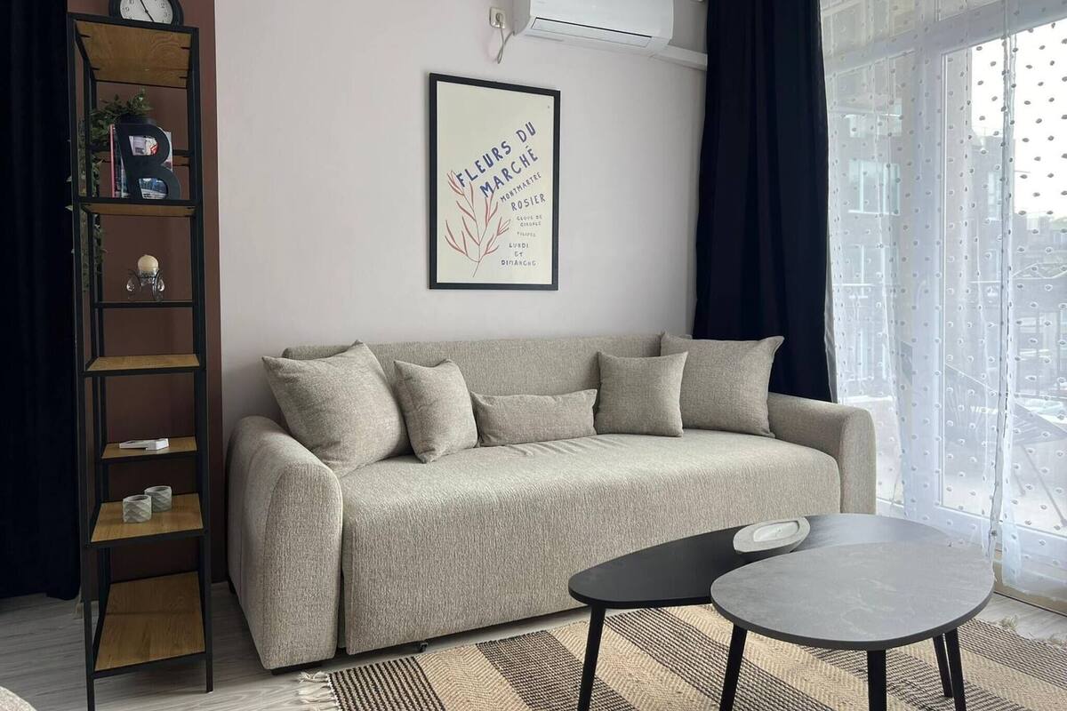 Rum - 1 sovrum - tillgänglighetsanpassat - balkong | Vardagsrum