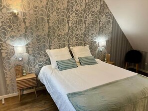 Room - To complete (Troyes)