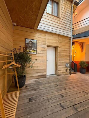 Exterior - To complete (Troyes)