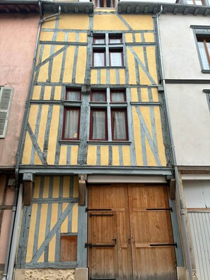 Exterior detail - La parenthèse Champenoise (T23) (Troyes)