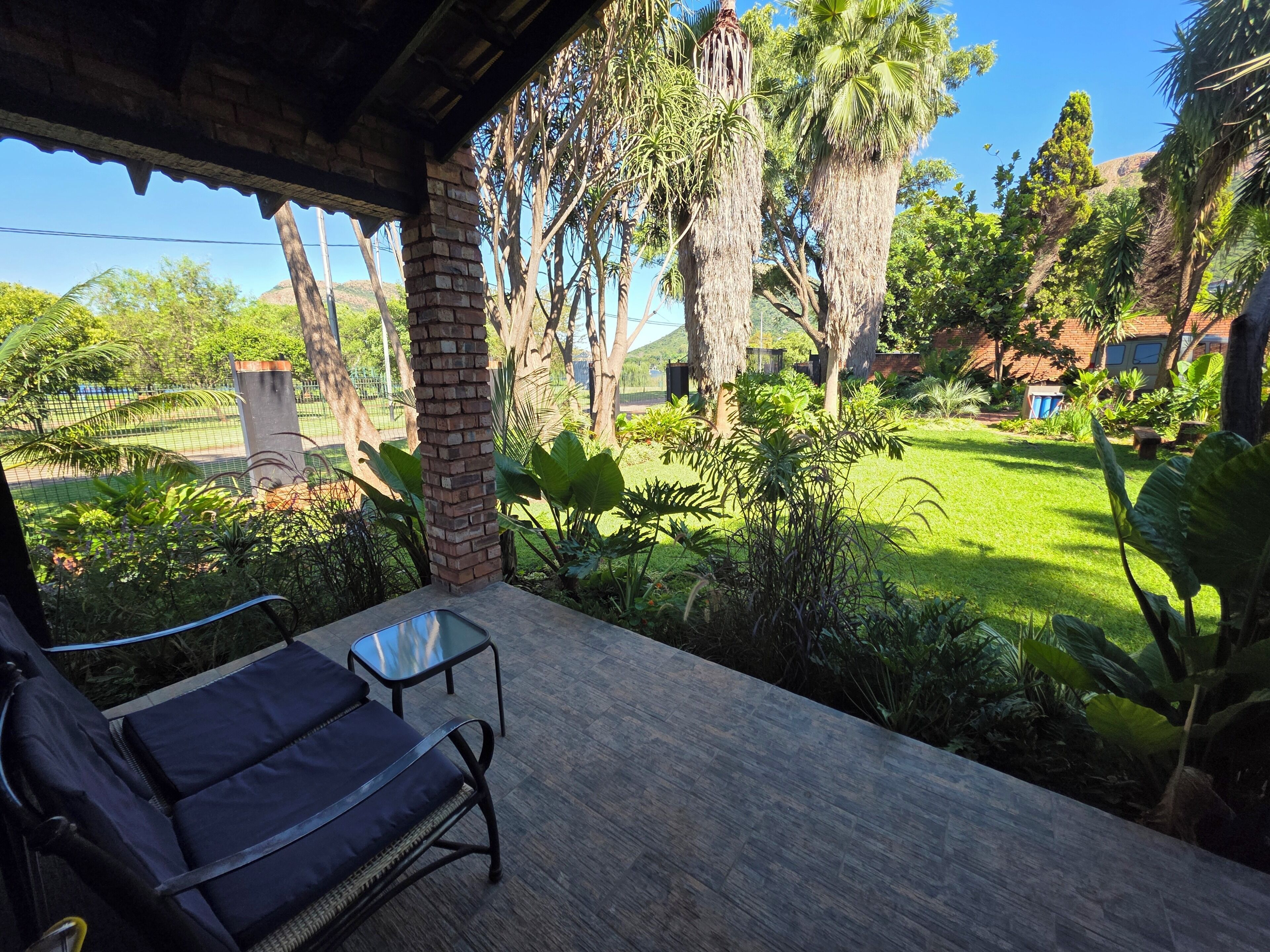 Habitación Deluxe, 1 cama de matrimonio grande | Terraza o patio