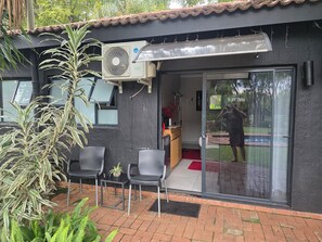 ห้องดับเบิล, วิวทะเลสาบ | บริเวณภายนอก