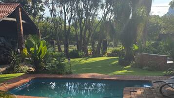 Habitación doble, vistas a la piscina | Piscina