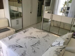 Departamento | Espacio para trabajar con laptop y wifi gratis