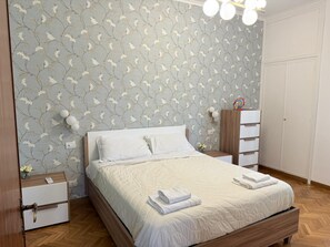 Room - Elegant 2BR 2BA Apartment in green Balduina, peaceful stay near Rome center (Roma)