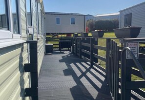 Exterior detail - 3 Bed - Sleeps 8 - Sea View - Pets - Parking (Filey)