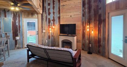 Unique farm stay in a lofted 1 bedroom completely furnished silo.