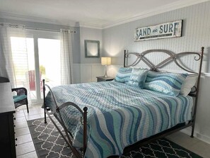 4 slaapkamers, een strijkplank/strijkijzer, gratis wifi, beddengoed