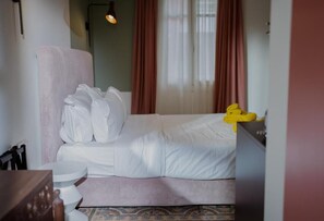 Deluxe Double Room, Balcony, City View | In-room safe, soundproofing, iron/ironing board, free WiFi - Bugan - Villa Athens (Athens)