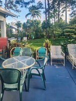 Studio | Outdoor dining