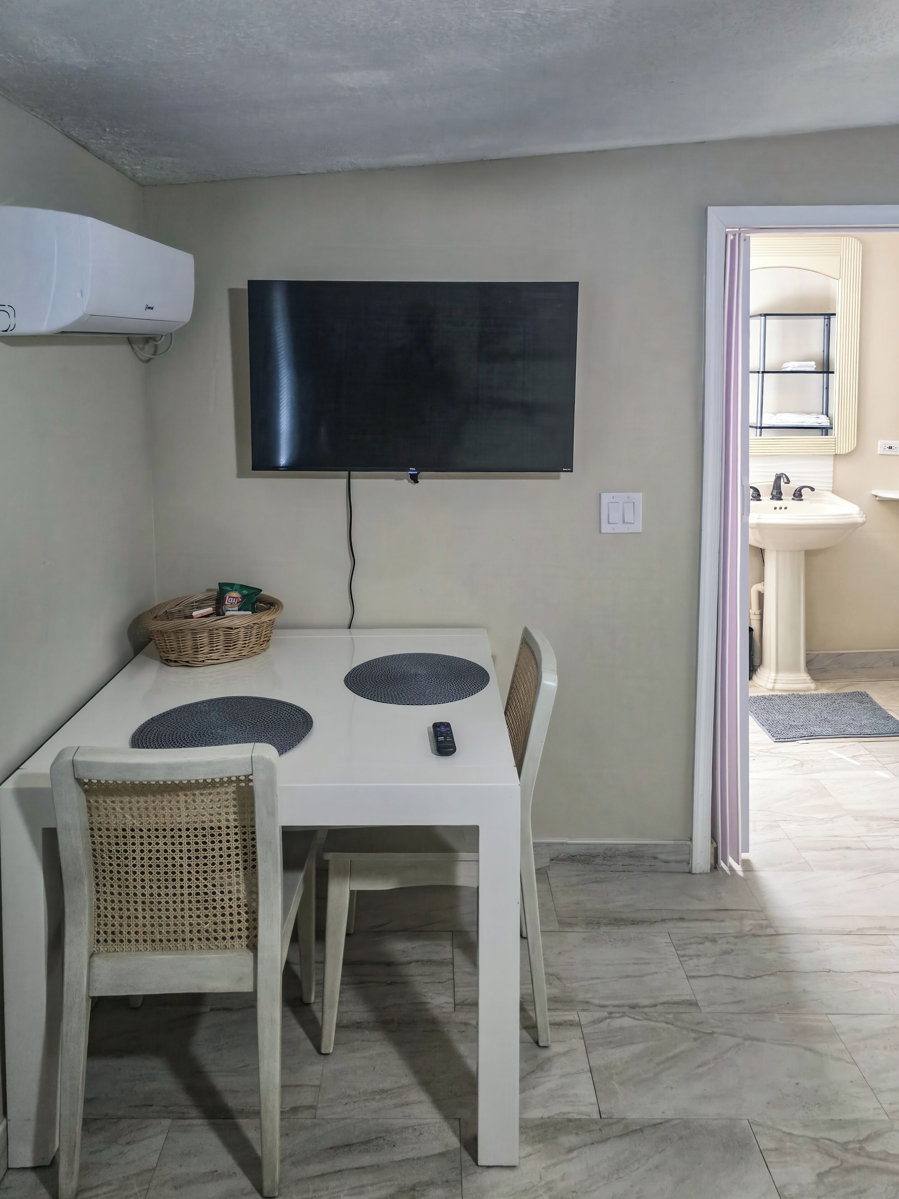 Studio | Tempat makan