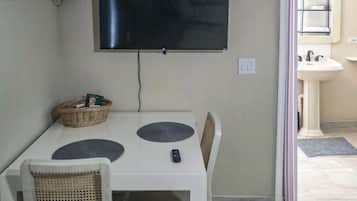 Studio | Tempat makan