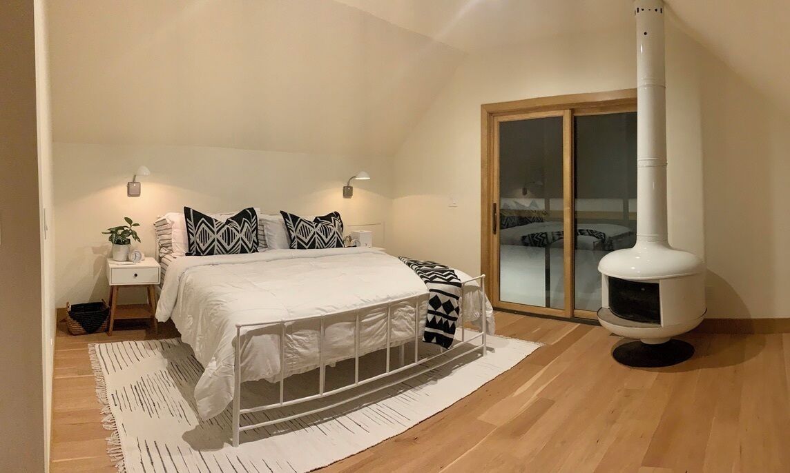 3 slaapkamers, een strijkplank/strijkijzer, wifi, beddengoed