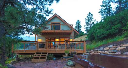 Luxe Downtown Home with Hot Tub/Fire Pits