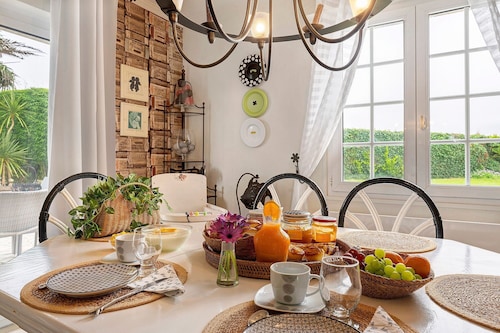 Chambre d’hôtes 3 personnes avec terrasse privée, jardin privé et Wi-Fi