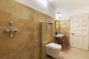 Camera Premier, vista montagna | Bagno