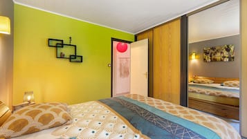 1 habitación, wifi y ropa de cama