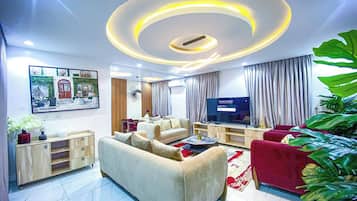Apartemen Ekonomi, balkon, pemandangan kota | Area keluarga