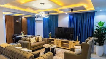 Economy Apartment, Balcony, City View | Living area