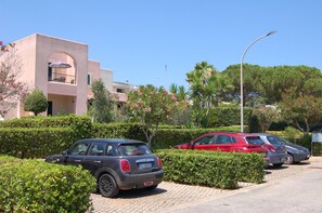 Property grounds - Dépendance la casetta, cozy studio apartment just 200 meters from the sea (Santa Cesarea Terme)