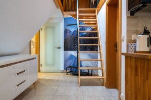Apartment, 1 Bedroom | Private kitchen | Fridge, microwave, stovetop, dishwasher
