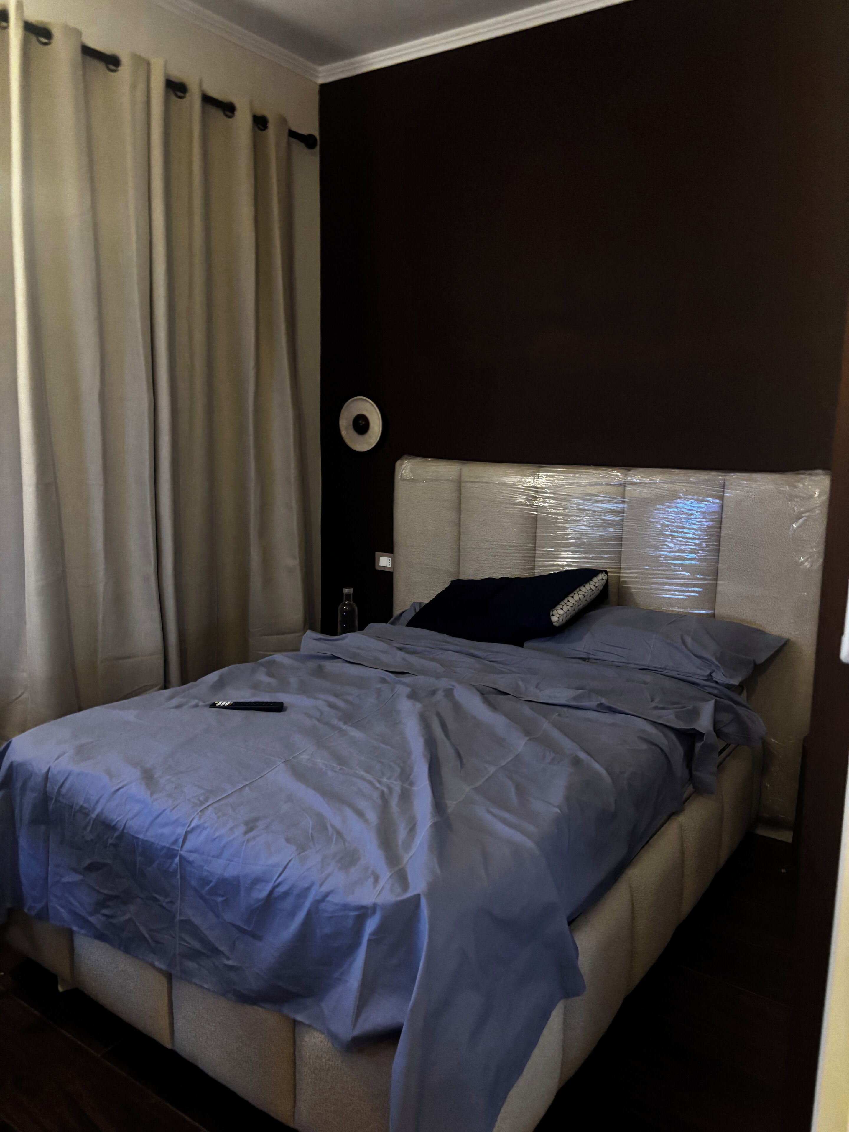 In-room safe, desk, blackout drapes, WiFi (free)