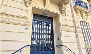 Exterior detail - New! N&J - CLOS DES FLEURS - Luminous - Spacious (Nice)