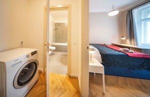 Bathroom - DOWONTON - 2 Room Large Apartment (Praha)